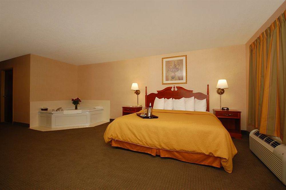 Quality Suites Pineville - Charlotte Afaceri foto